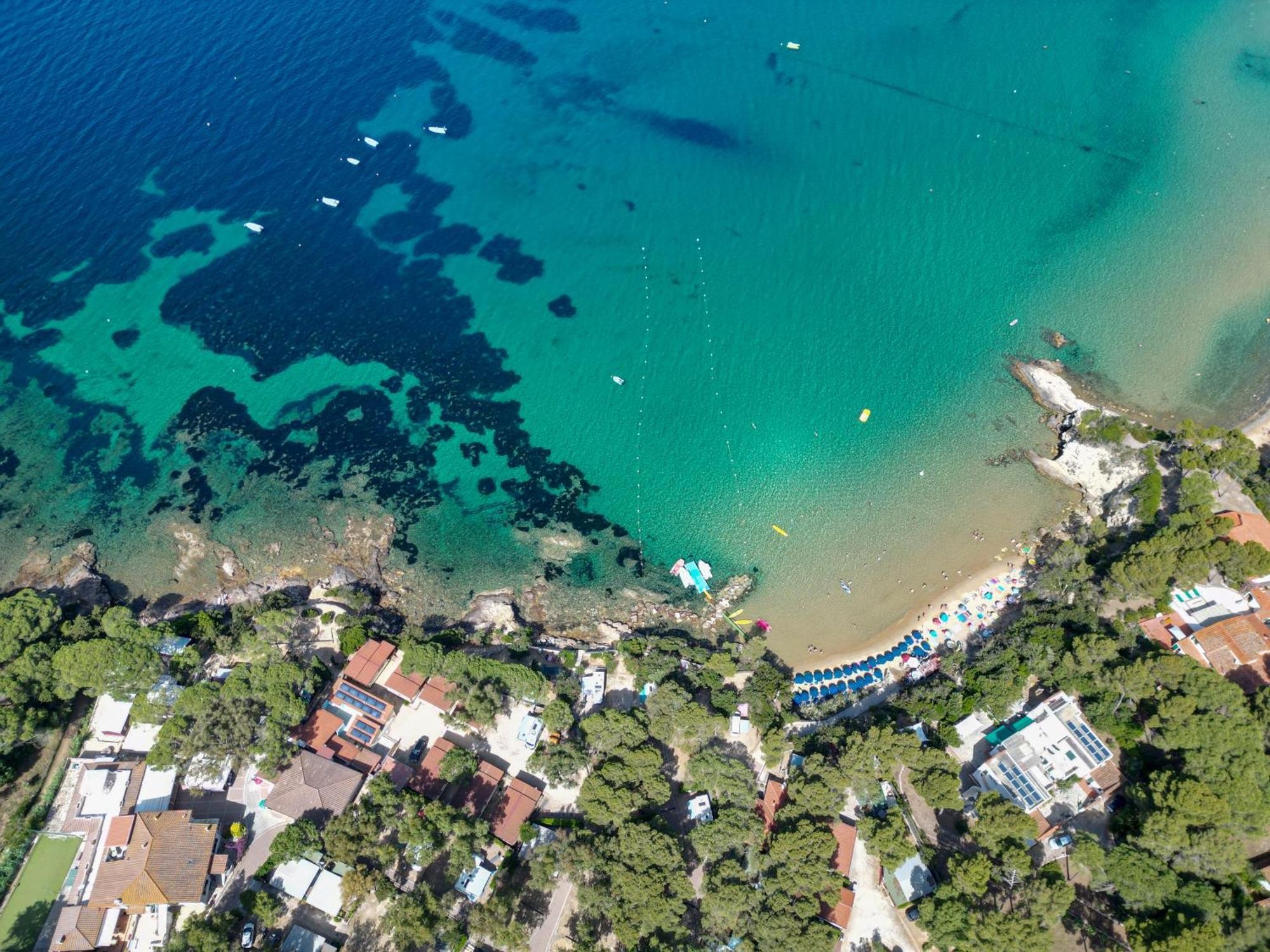 Camping Village Le Calanchiole กาโปลิเวรี ภายนอก รูปภาพ